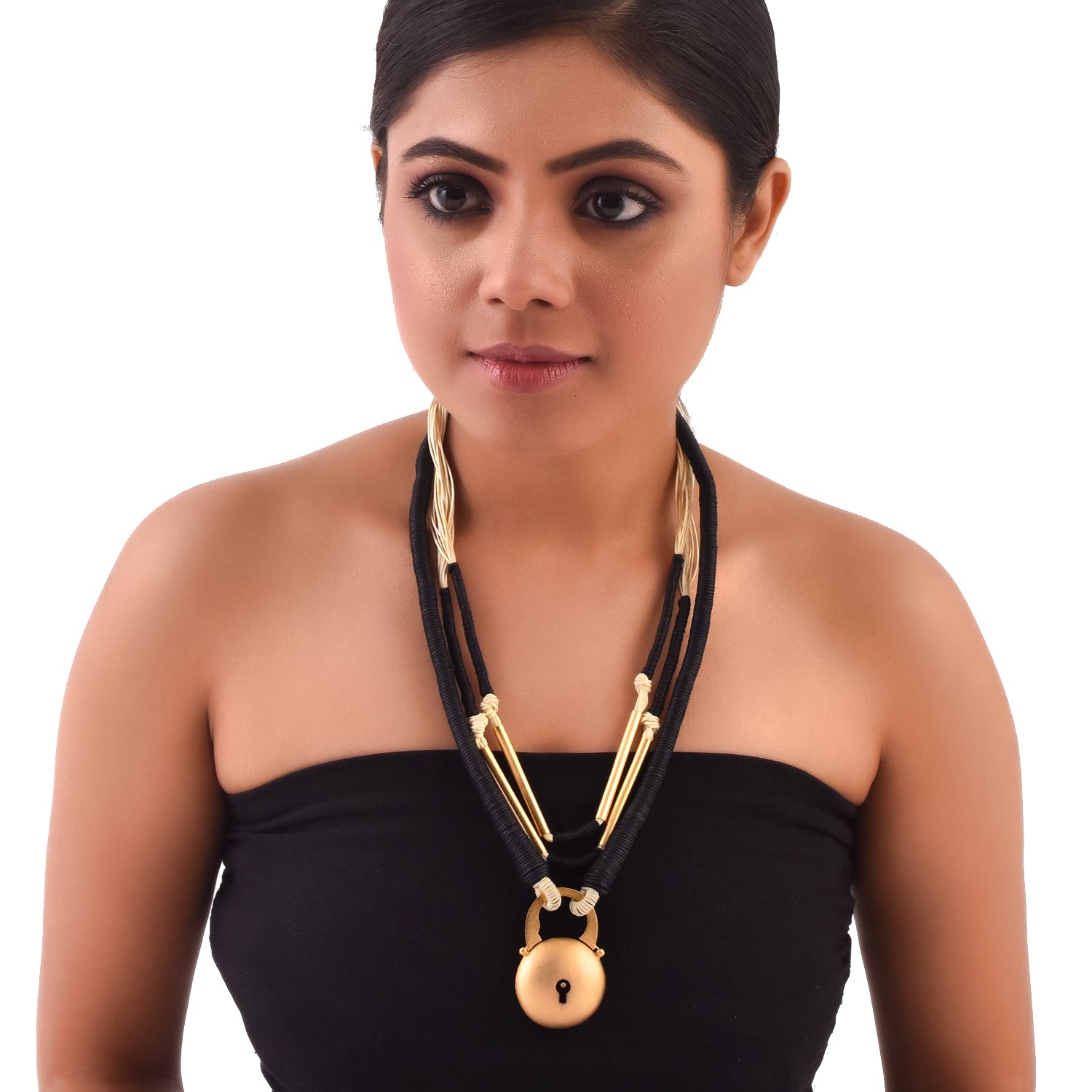 Long neckpiece for women	